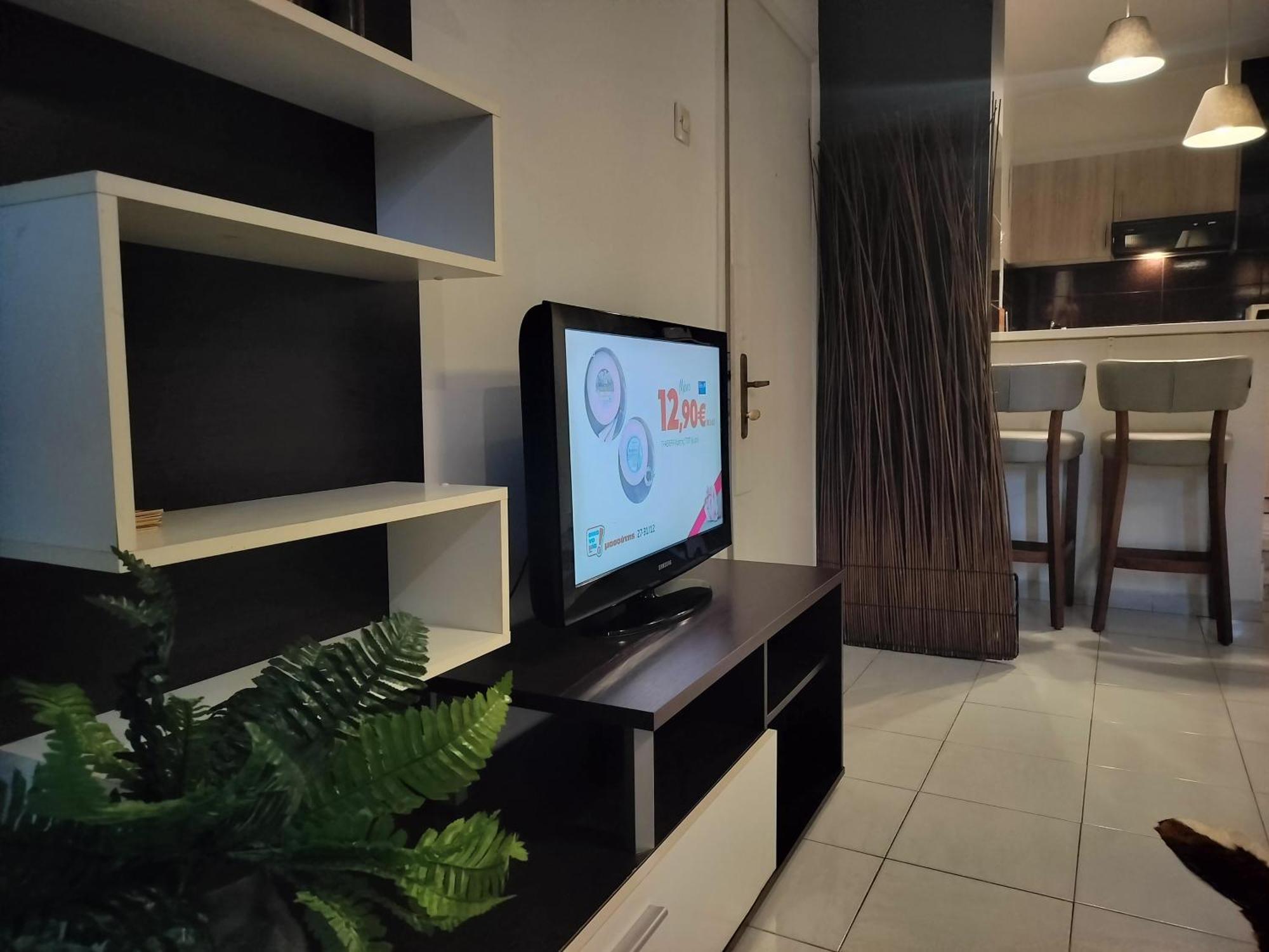 Apartment Isalos - Explore Center By Foot - Close To Helexpo, & Hospital